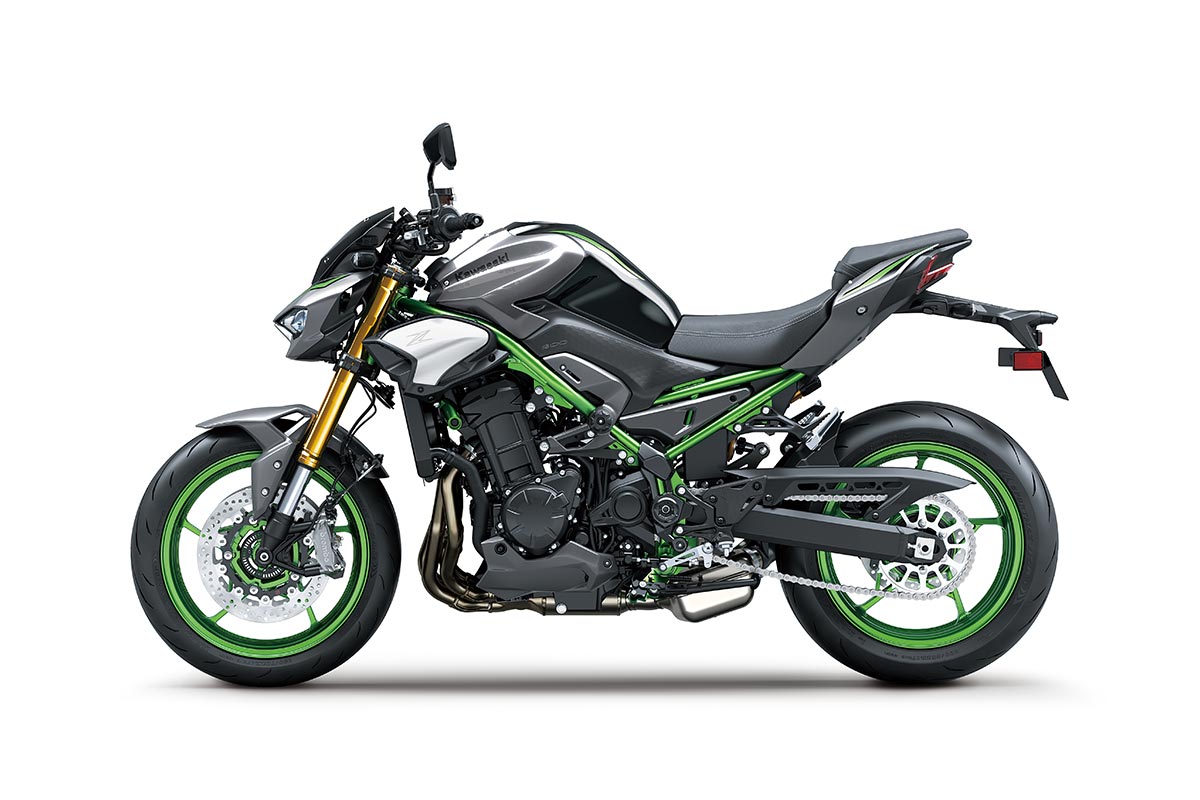 2025 NINJA Z900 SE